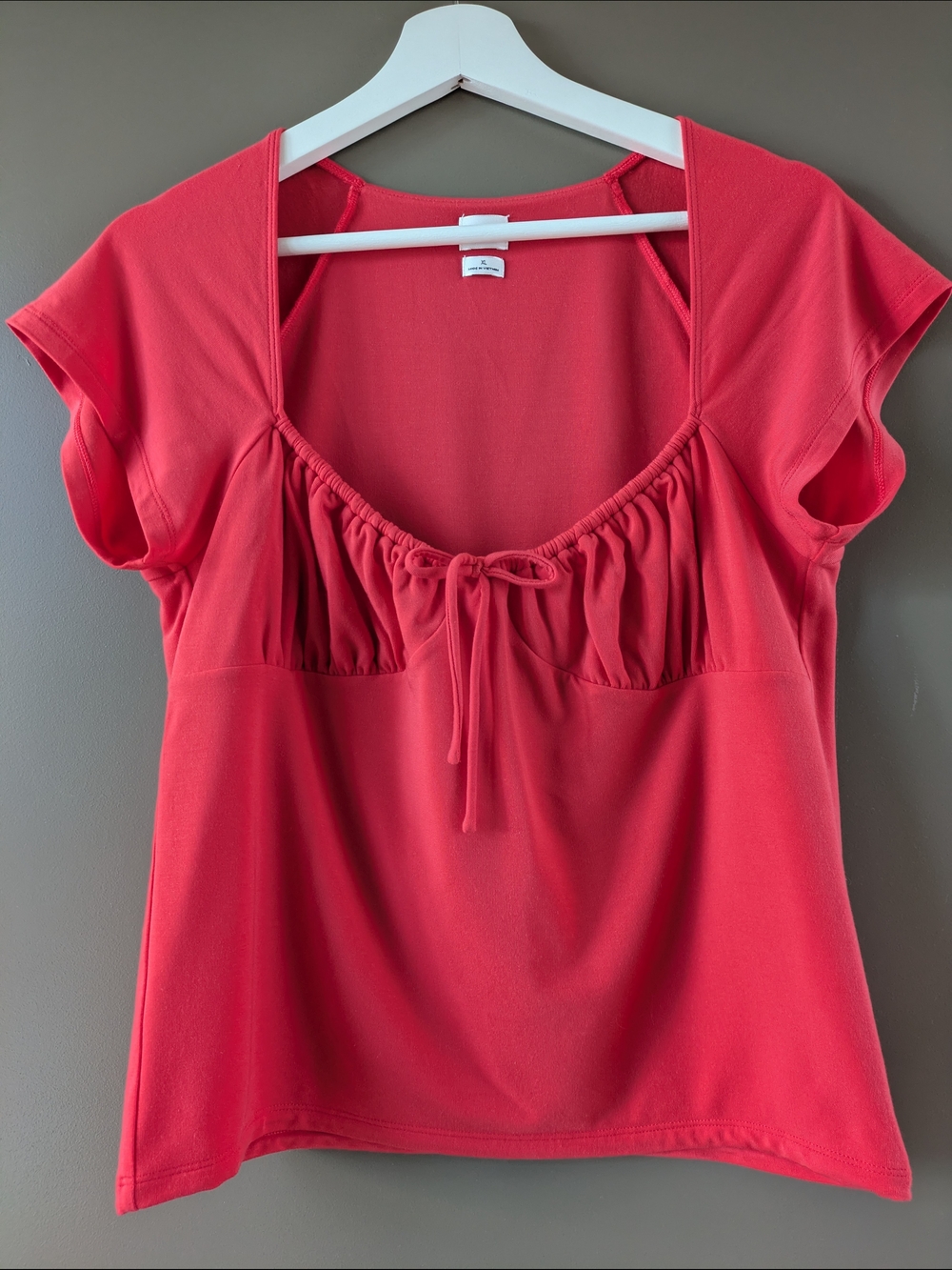 Aritzia Wilfred Surprise Top Maraschino Red Sweetheart Neck Tencel Tee XL